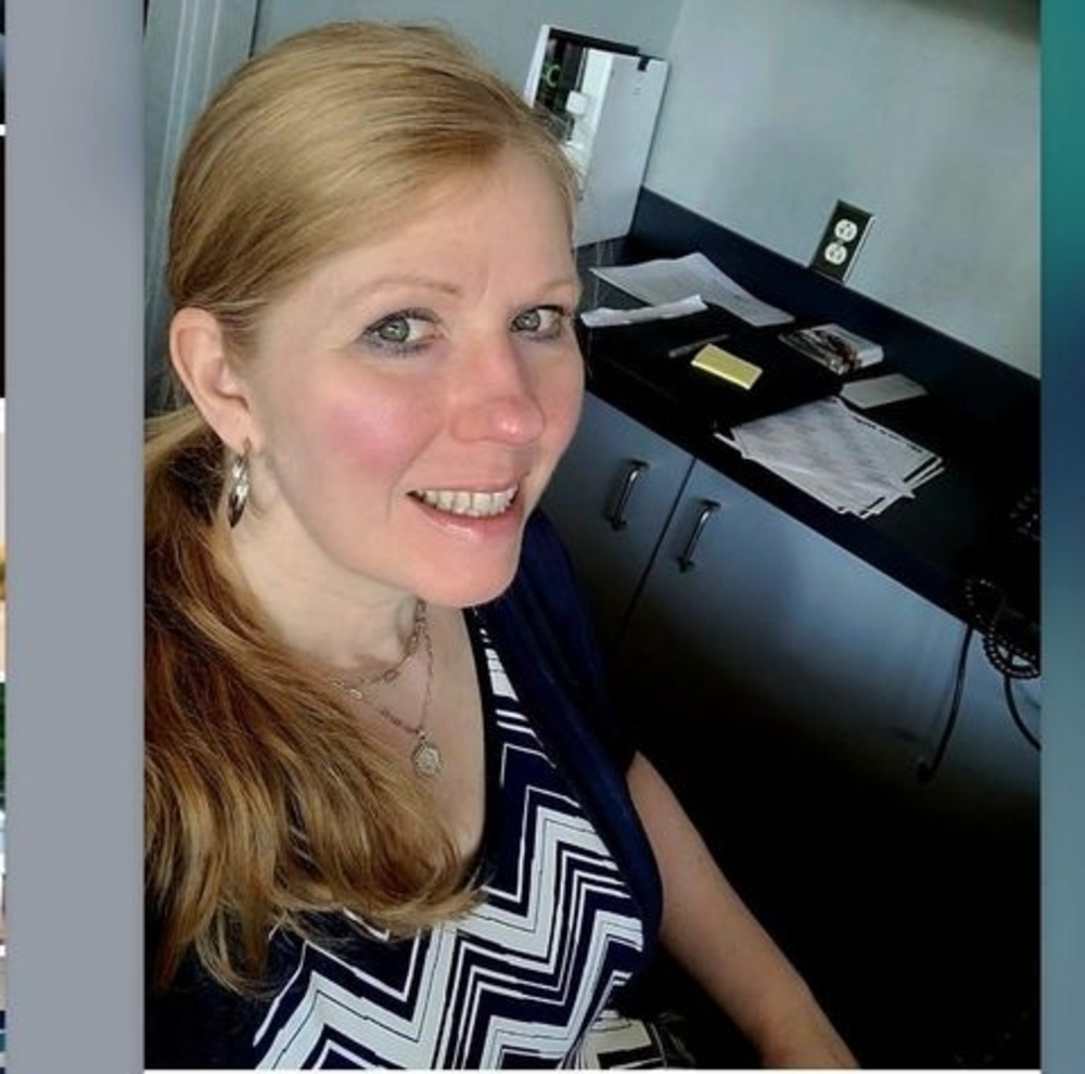 Meet your Posher, Laura